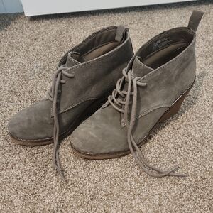 White Mountain Ankle Boots!